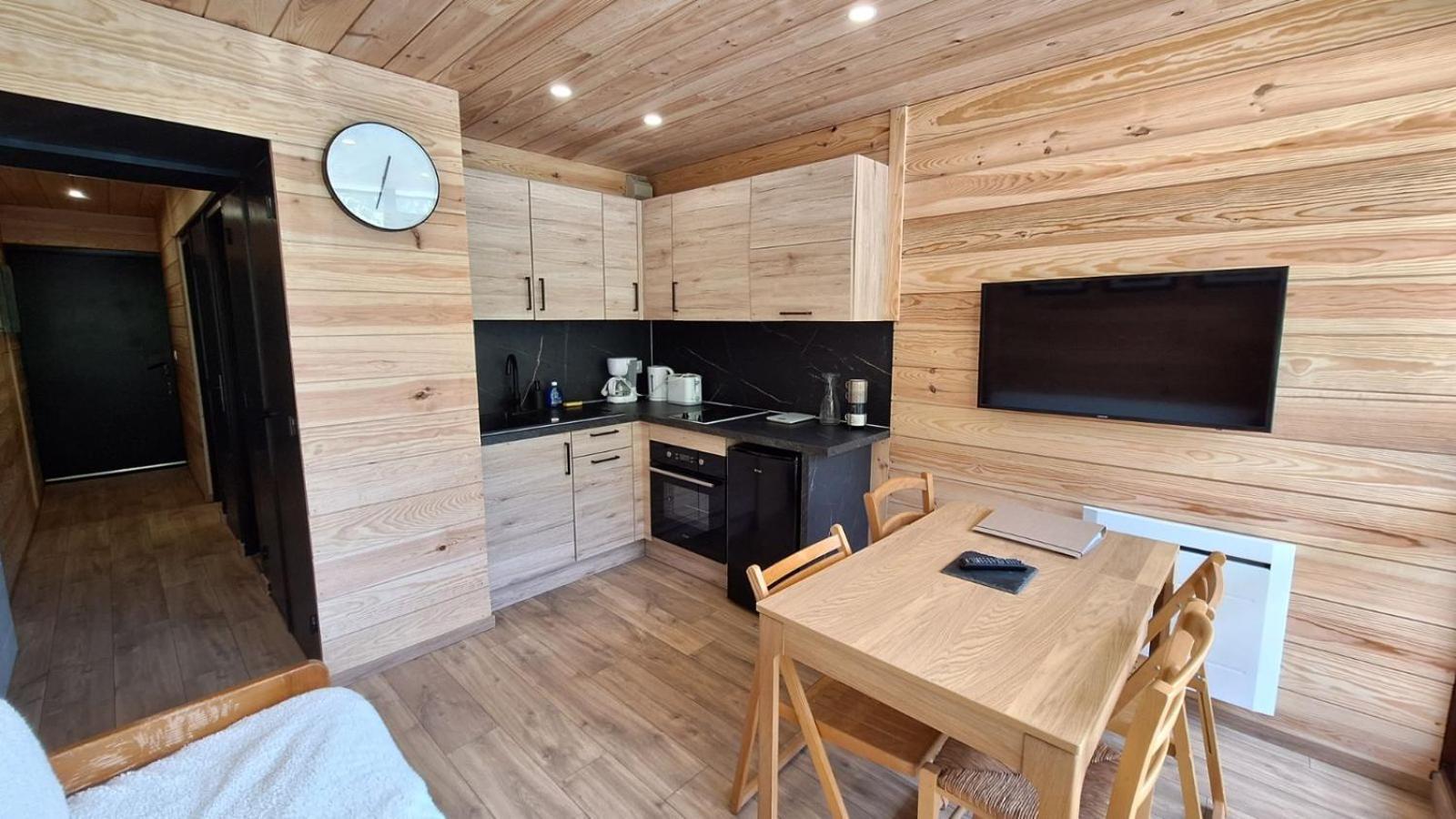 לארונס Appartement Chaleureux En Coeur De Station מראה חיצוני תמונה
